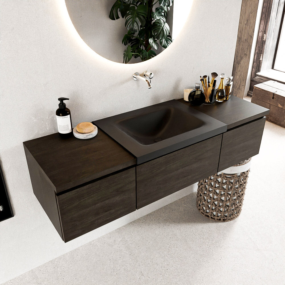 MONDIAZ BUKLA 140cm badmeubel met module 40 kleur Dark Brown met 3 lades. Wastafel CLOUD midden 0 kraangaten kleur Urban.