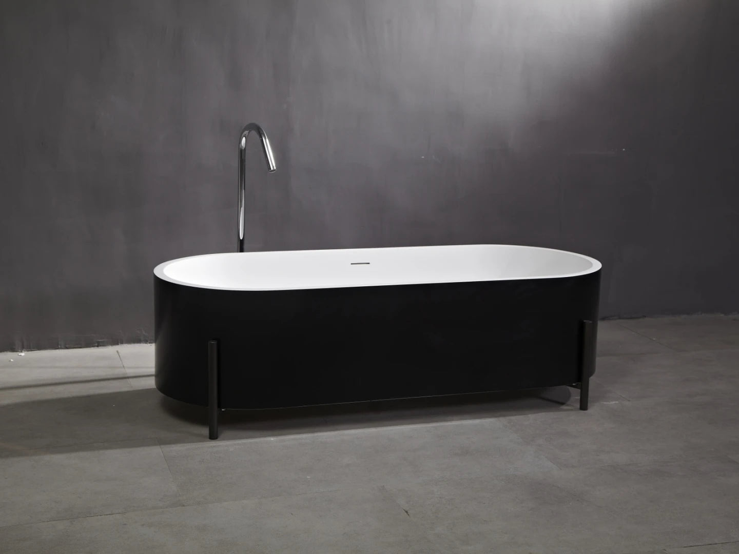 Vrijstaand bad - Solid surface - Nevil Mat wit, Mat zwart - 170x70x51cm