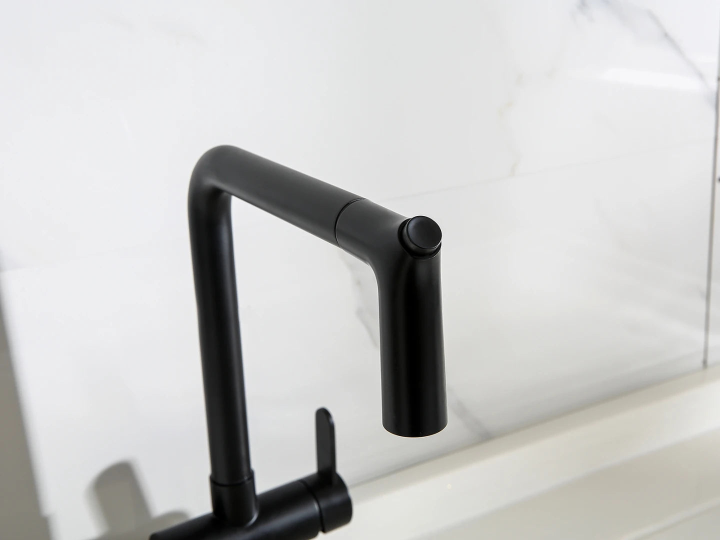 Keukenkraan met touch control - Uittrekbare uitloop - Crocus Mat zwart - 43cm