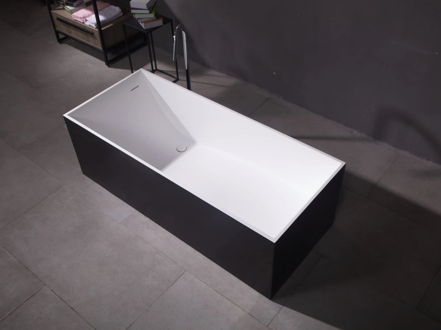 Vrijstaand bad - Solid surface - Keaton Mat wit, Mat zwart - 171x73x55cm