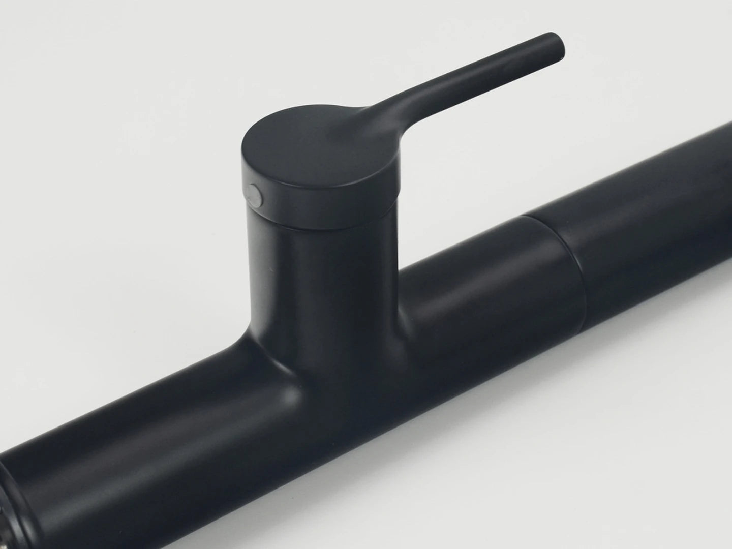 Keukenkraan - Uitneembare uitloop - Bromus Mat zwart - 47cm
