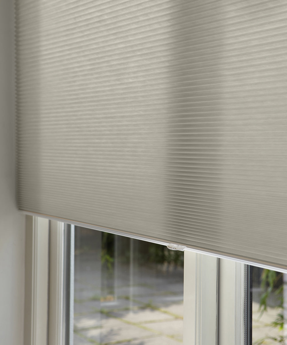 Duette® shades grijs lichtdoorlatend - vrijhangend model - HetBinnenAanzicht