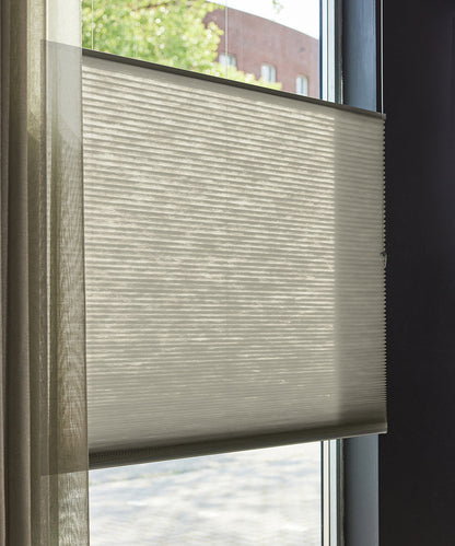 Duette® shades grijs lichtdoorlatend - vrijhangend model - HetBinnenAanzicht