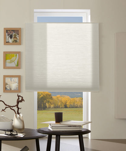 Duette® shades lichtgrijs lichtdoorlatend - vrijhangend model - HetBinnenAanzicht